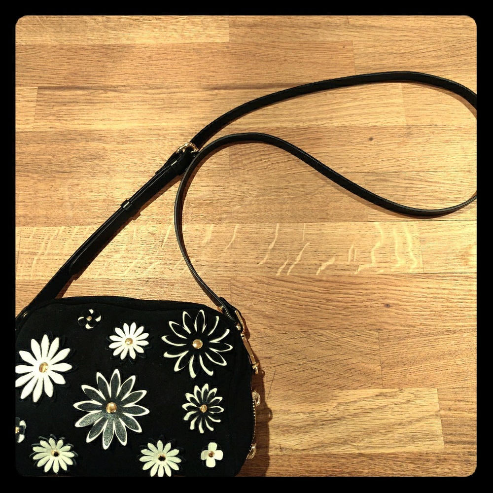 New IMNYC Isaac Mizrahi Black Suede Crossbody